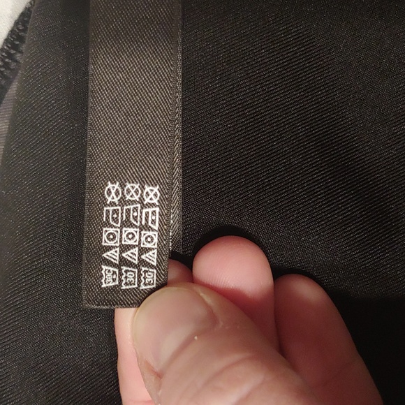 VS Pink Sport Bra Ultimate Lightly Lined Size Medium Black Multicolor - Picture 10 of 11